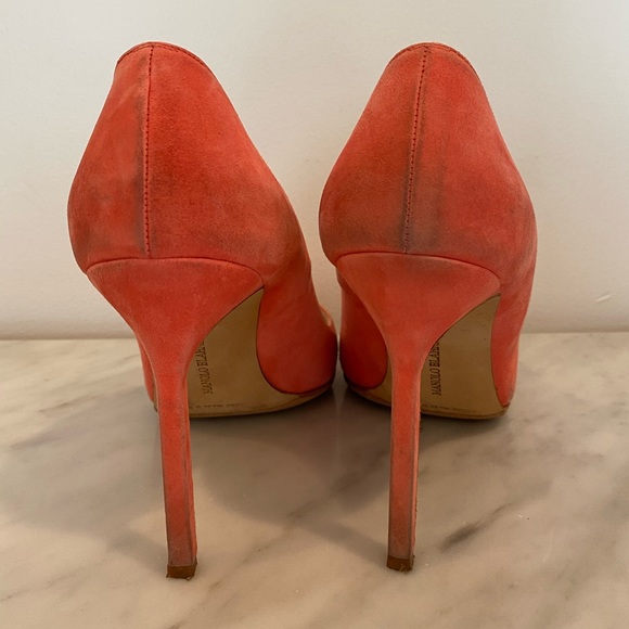 Manolo Blahnik BB Coral Suede Pump Heels 37.5 - Picture 4 of 7